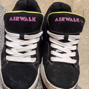 Airwalk van-type shoes